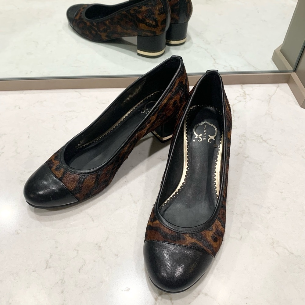 𝅺c. Wonder Leopard calf hair and leather pumps Sz 6 1/2 - Picture 2 of 10